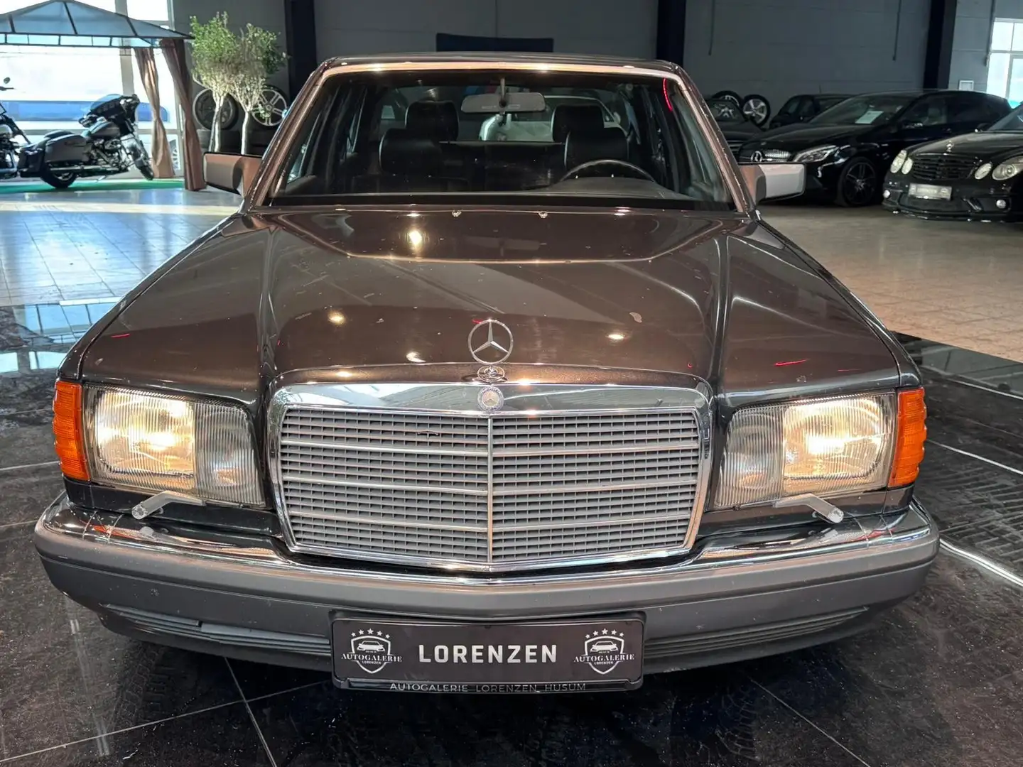 Mercedes-Benz 560 SEL Leder Klima elekt. Rückbank 4x Sihzg §23 Fekete - 2