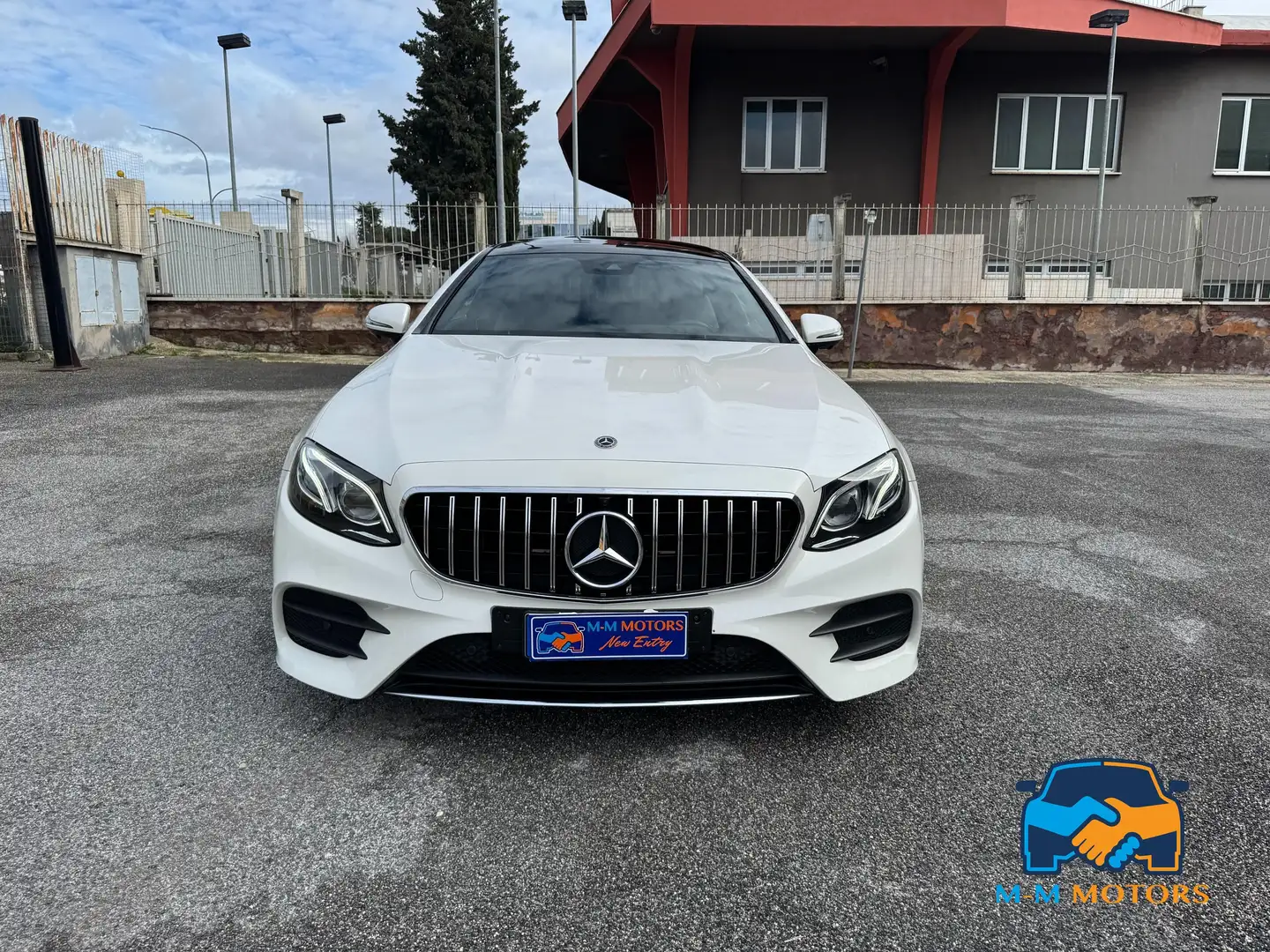 Mercedes-Benz T-Klasse E Coupe 220 d AMG Line auto Weiß - 2