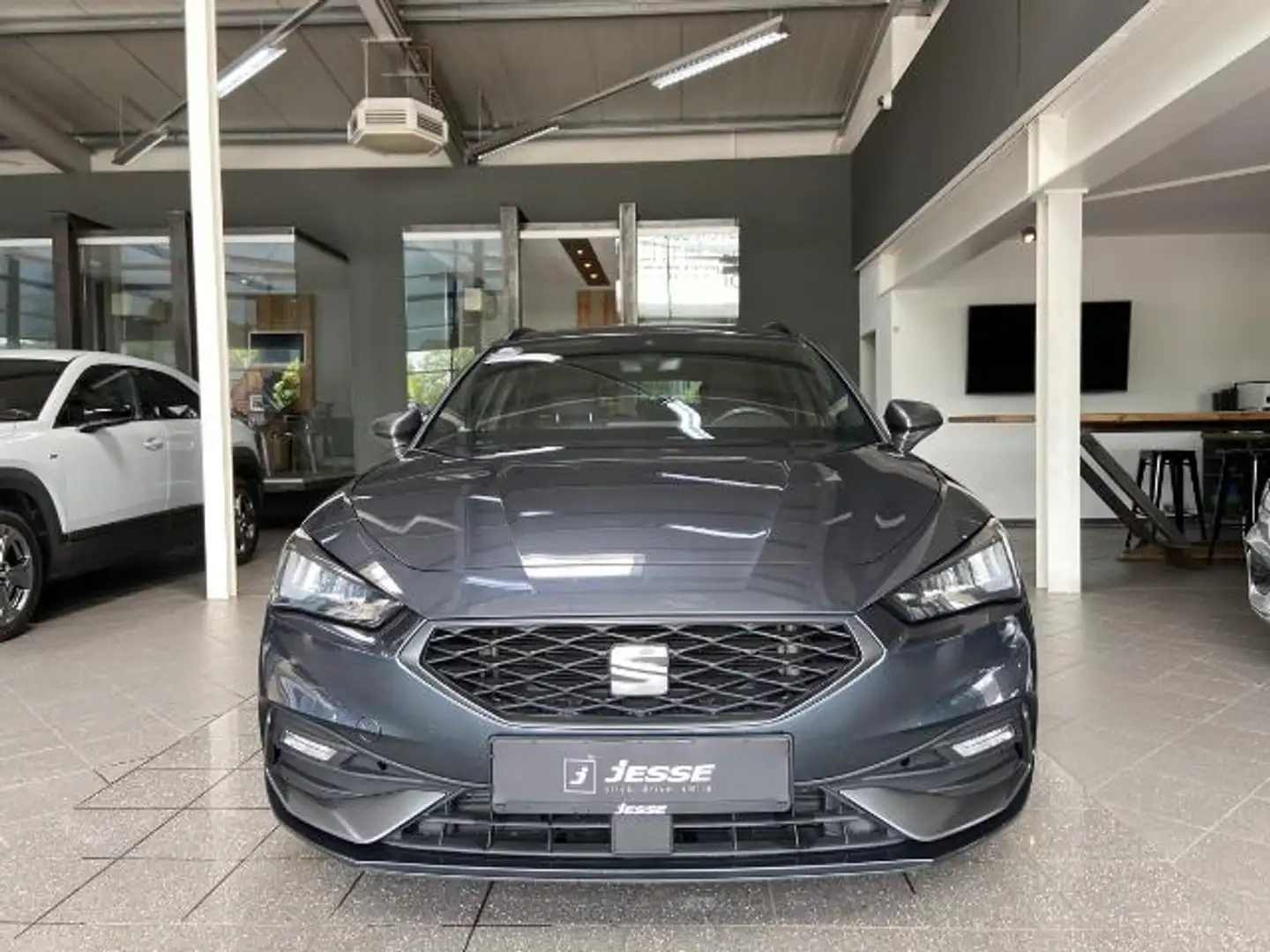 SEAT Leon Sportstourer 2.0 TDI FR DSG LED ACC Virtual CarPla - 2