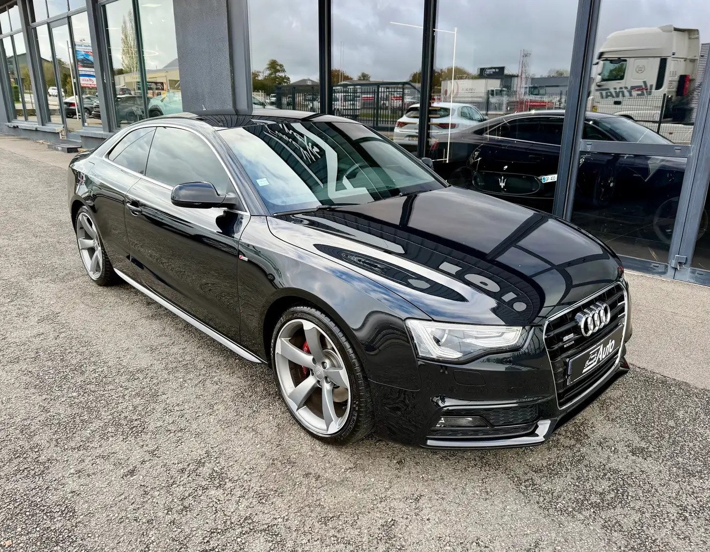 Audi A5 Audi A5 Coupé 3.0 TDI V6 245 ch Quattro S-Line Zwart - 2