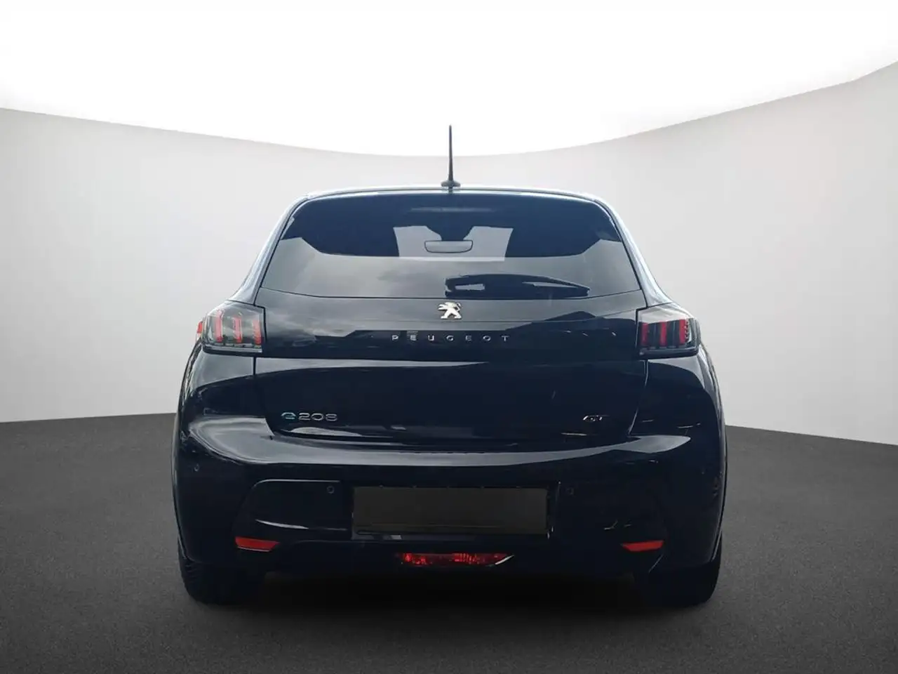 Peugeot 208 e- GT, миниатюра 3