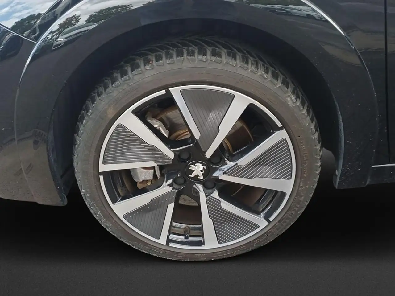 Peugeot 208 e- GT, миниатюра 8