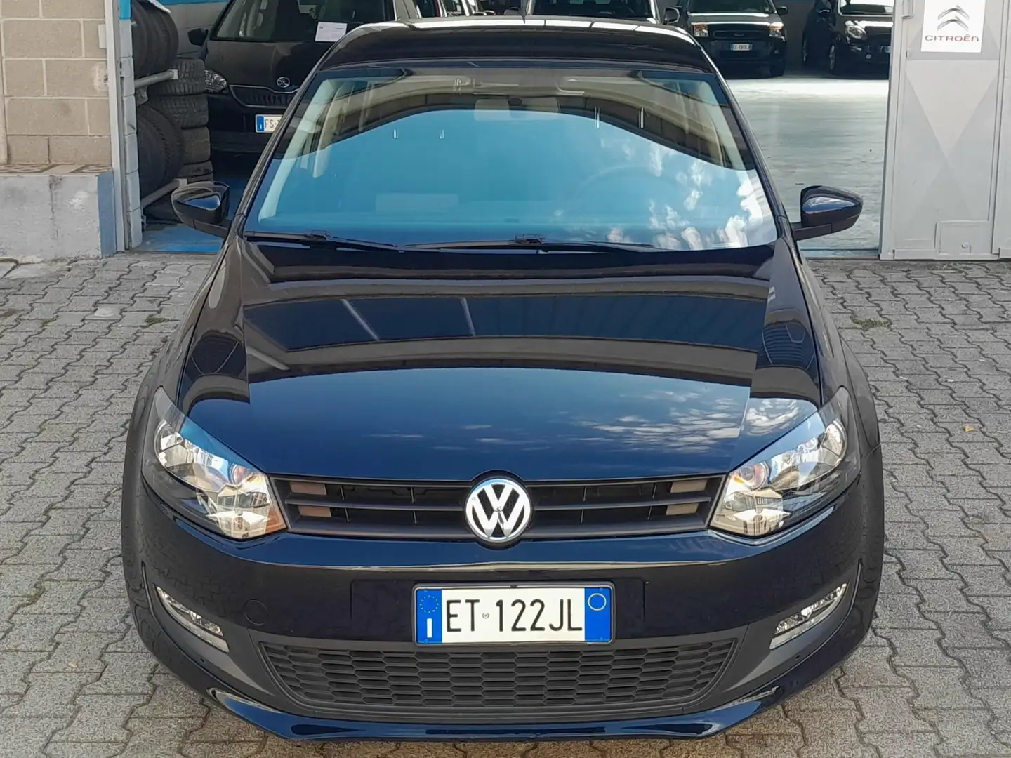 Volkswagen Polo 1.2 Trendline 5P NeopatentatiOK Schwarz - 2