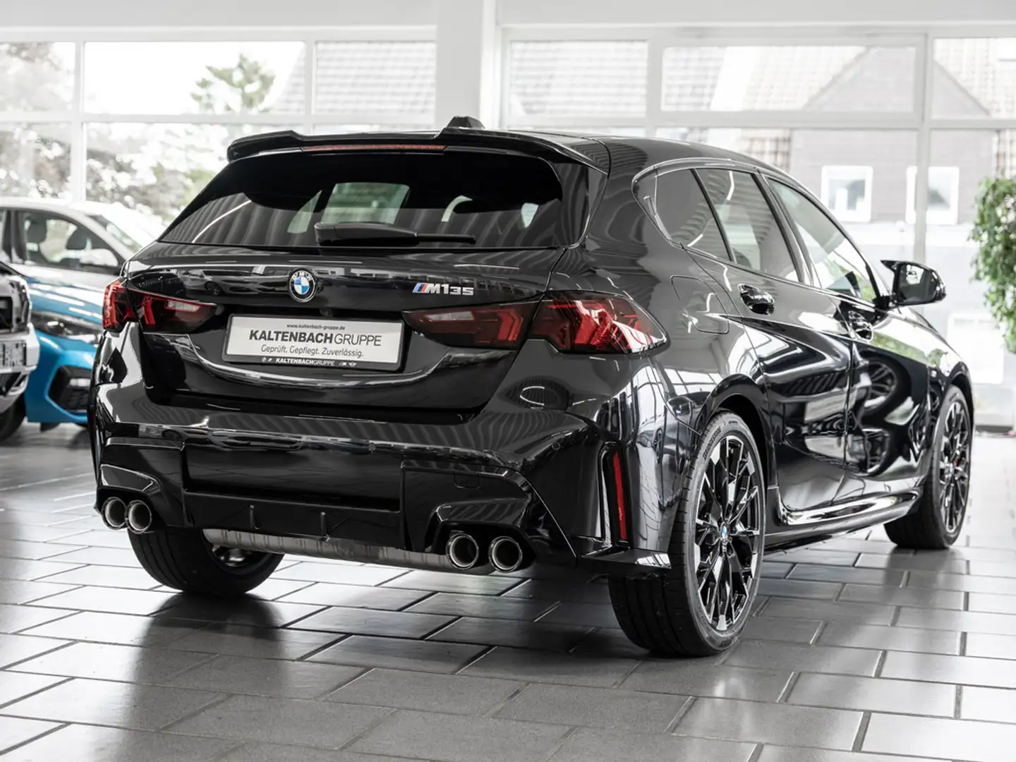 BMW 135 Mi xDrive LED ACC NAVI H/K KAMERA MEMORY Schwarz - 2