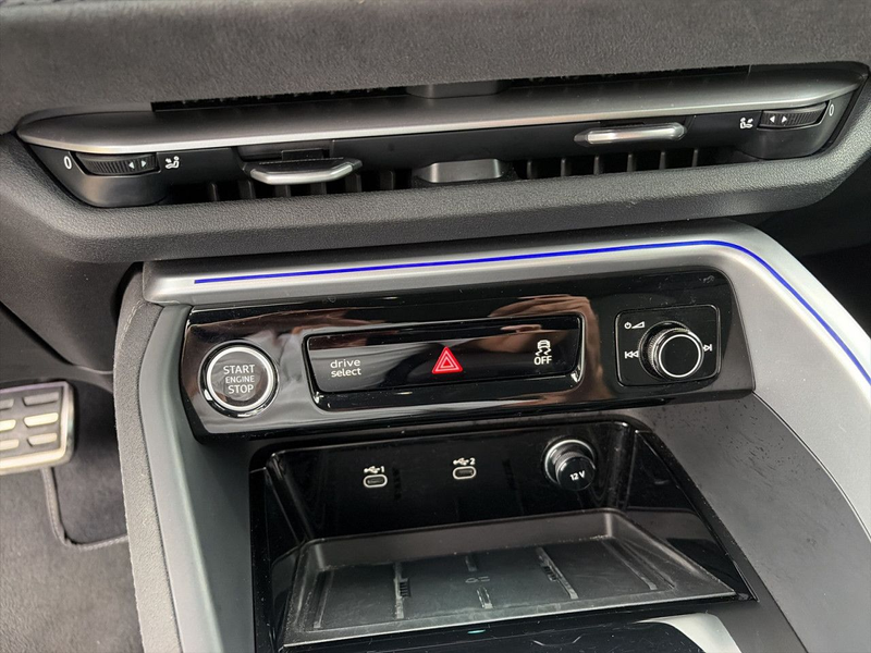 Audi Q5 SUV TFSI qu. edition one S line S tronic AHK — photo 14