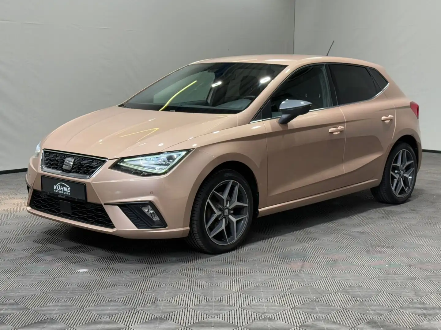 SEAT Ibiza Xcellence 1.0 TSI | ACC NAVI DAB VOLL-LED Beige - 2