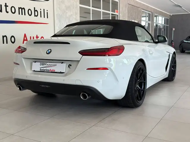 BMW Z4 view 4