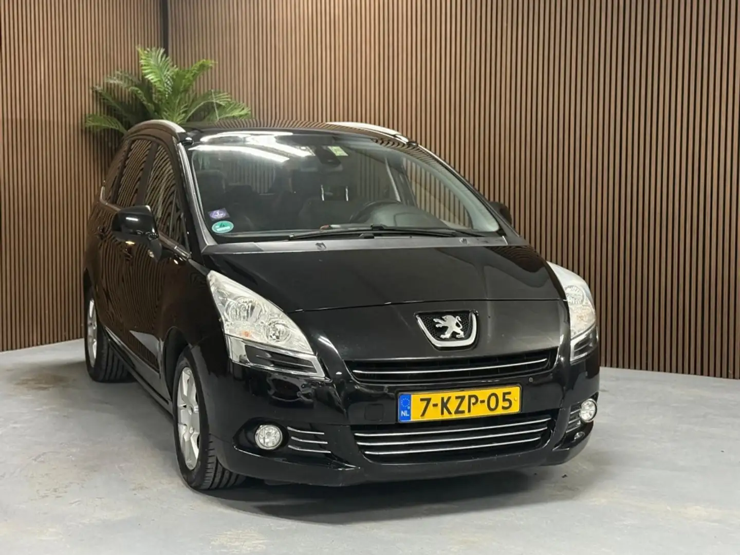 Peugeot 5008 1.6 THP Style 5p. Nieuw ketting Schwarz - 2