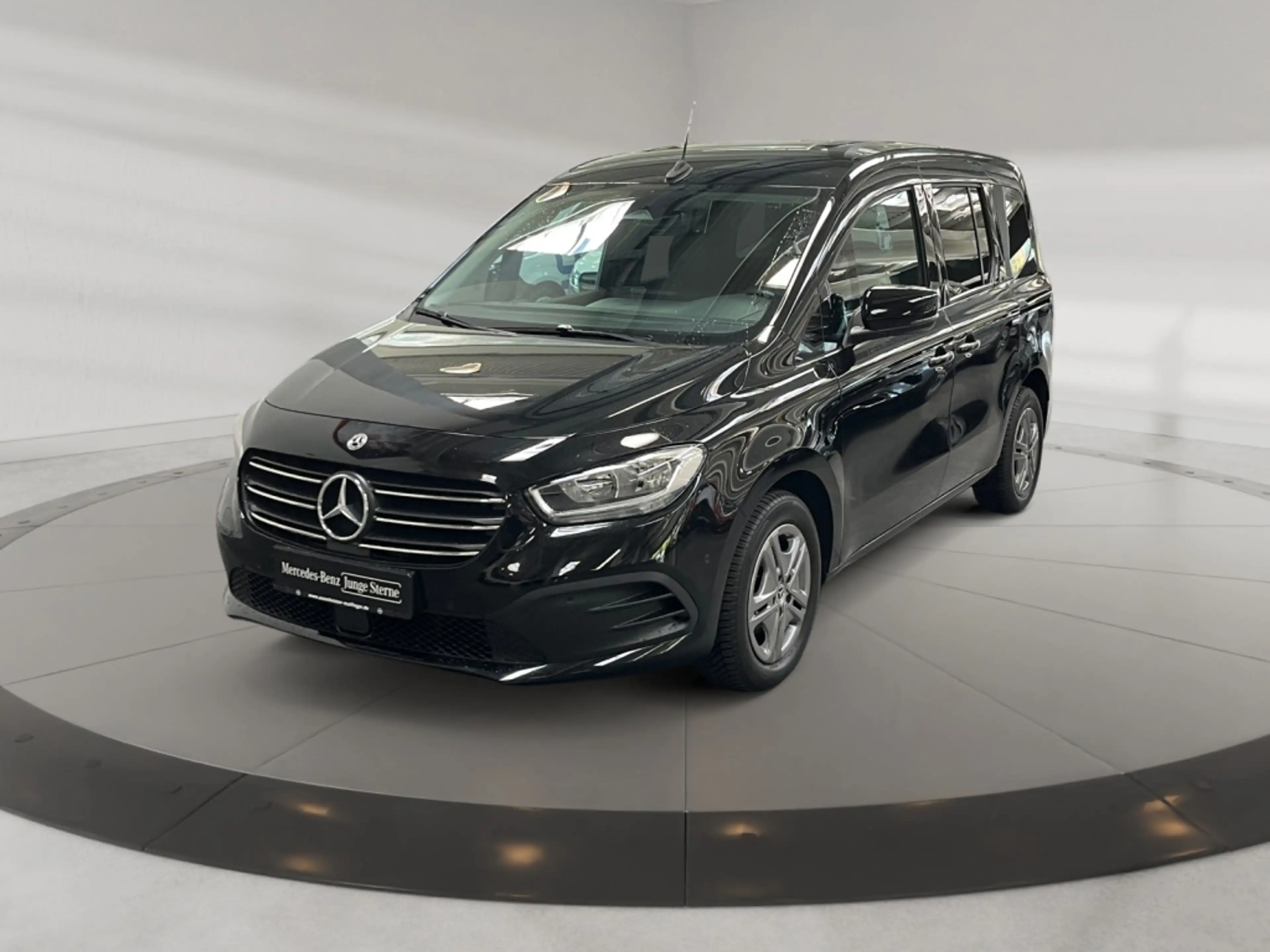 Mercedes-Benz T-Class T 180 d  *MBUX,Navi,SHZ,Cam,KlimaA,PTS,Totwinkel — photo 2