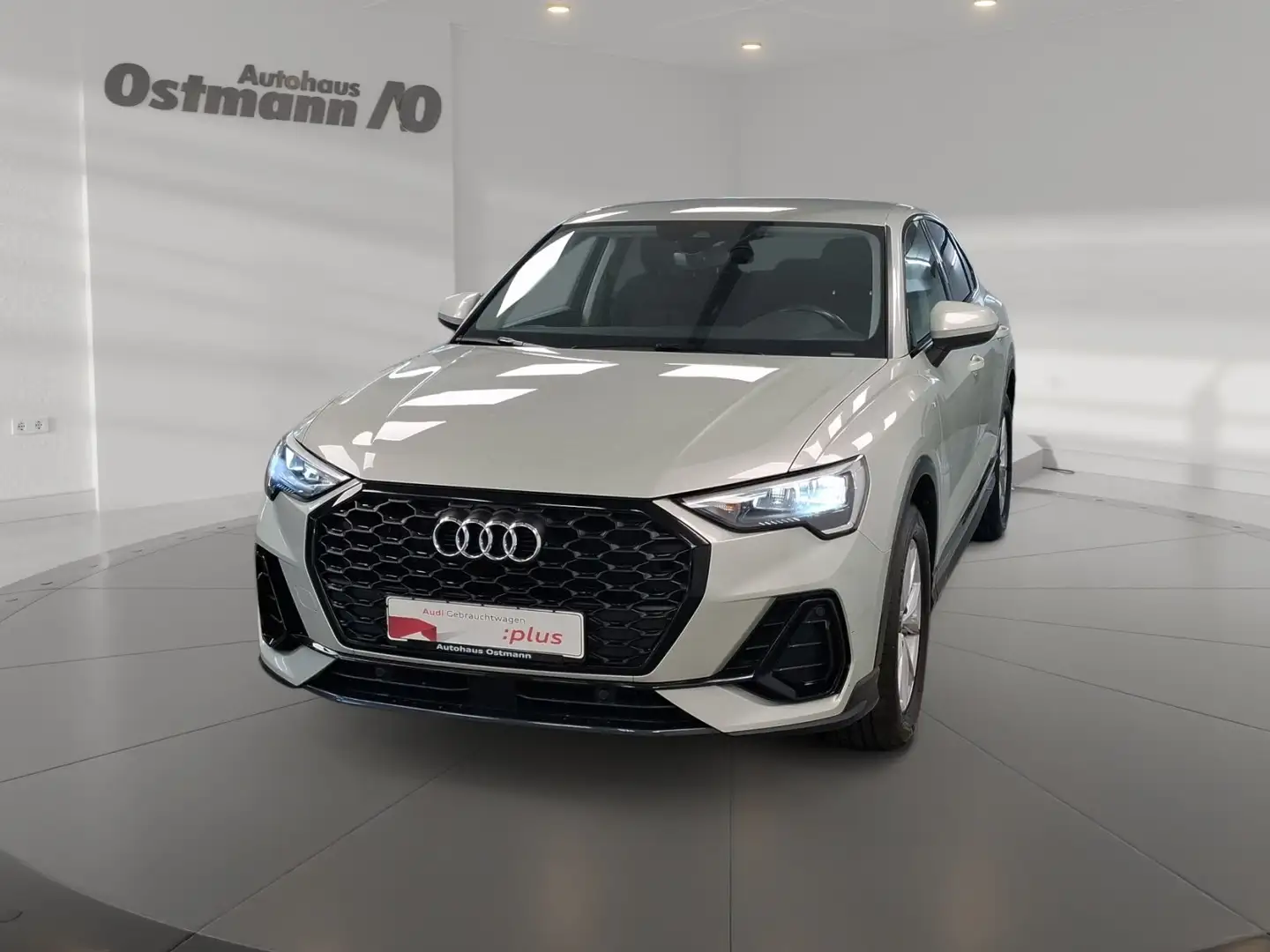 Audi Q3 Sportback 35 TFSI S-Line AHK el.Heck CarPlay Silber - 2