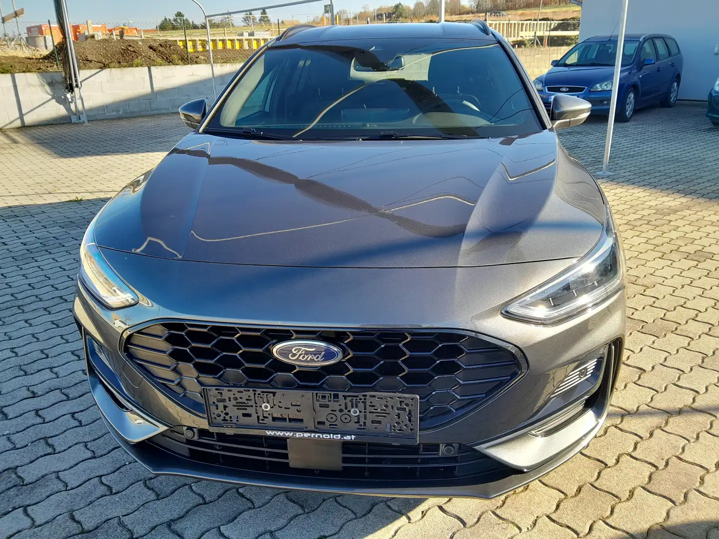 Ford Focus Focus Turnier 1,0 EcoBoost ST-Line X ST-Line X Grau - 1
