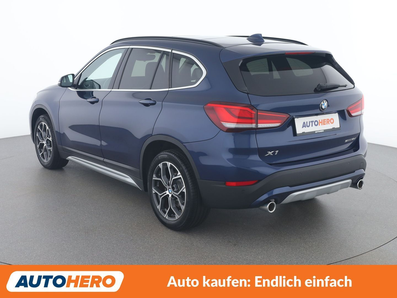 BMW X1 sDrive 18d xLine — photo 4