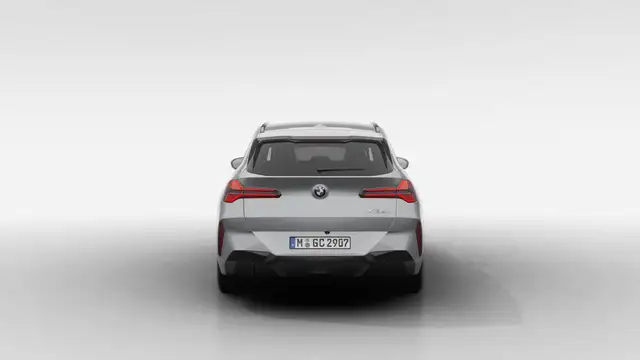BMW X3 view 5