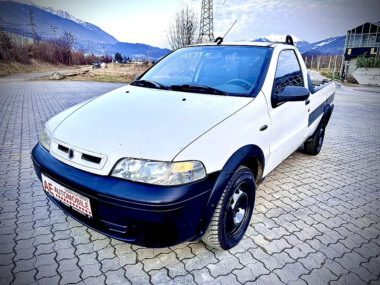 Fiat Strada Pickup - 1