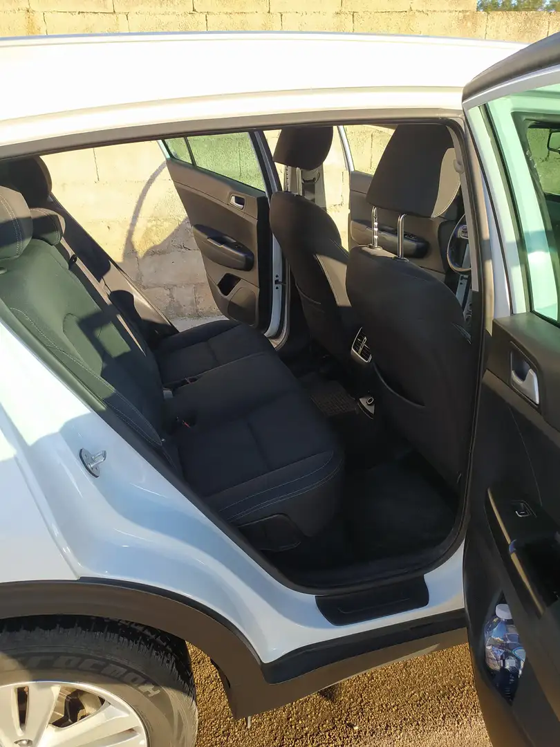 Kia Sportage 1.7 crdi Business Class Adas Pack 2wd 115cv my18 Bianco - 2