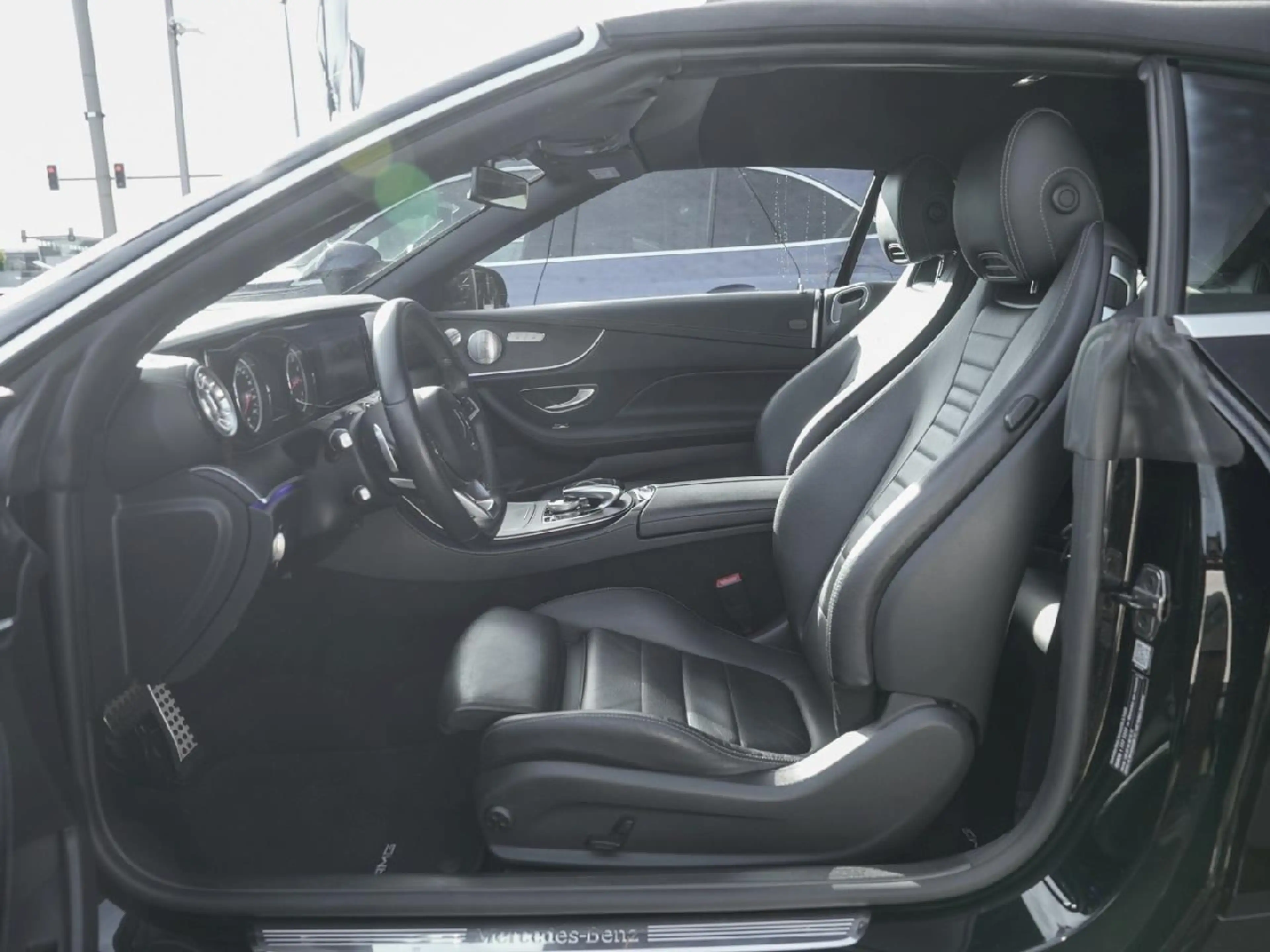 Mercedes-Benz E 400 4M Cabrio AMG Night Kamera Burmester — photo 7