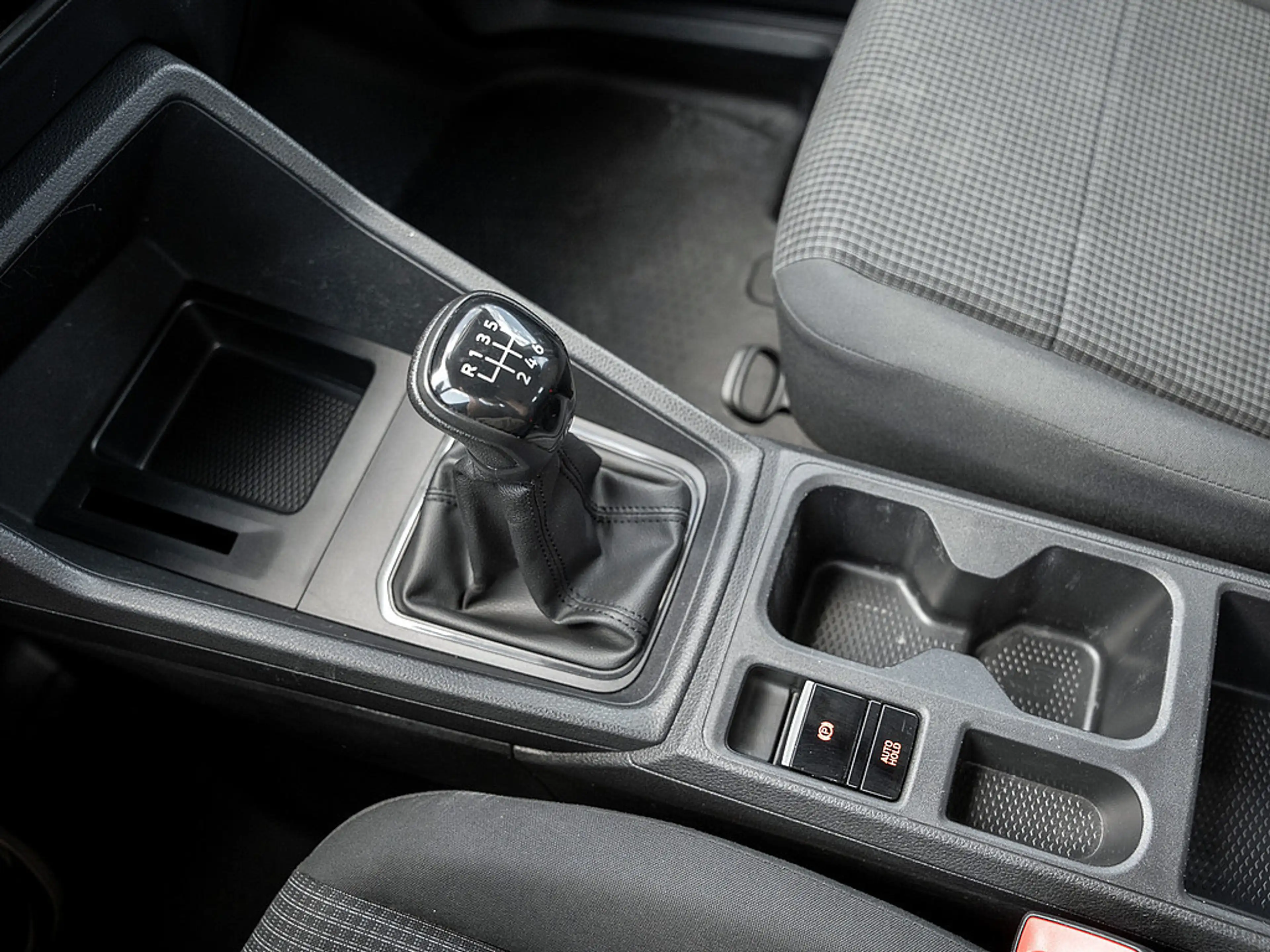Volkswagen Caddy 2.0 TDI PDC KLIMA — photo 9