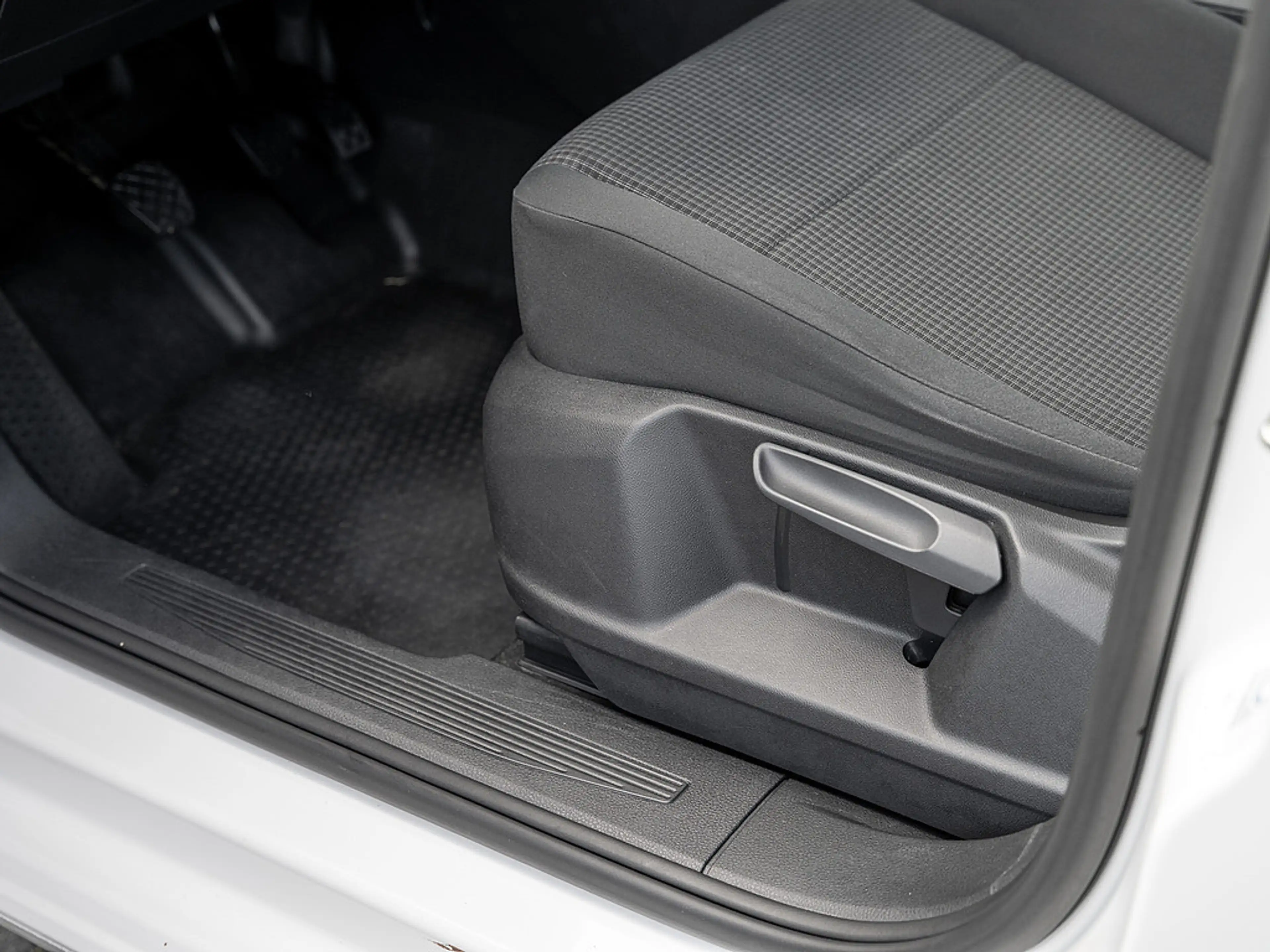 Volkswagen Caddy 2.0 TDI PDC KLIMA — photo 14