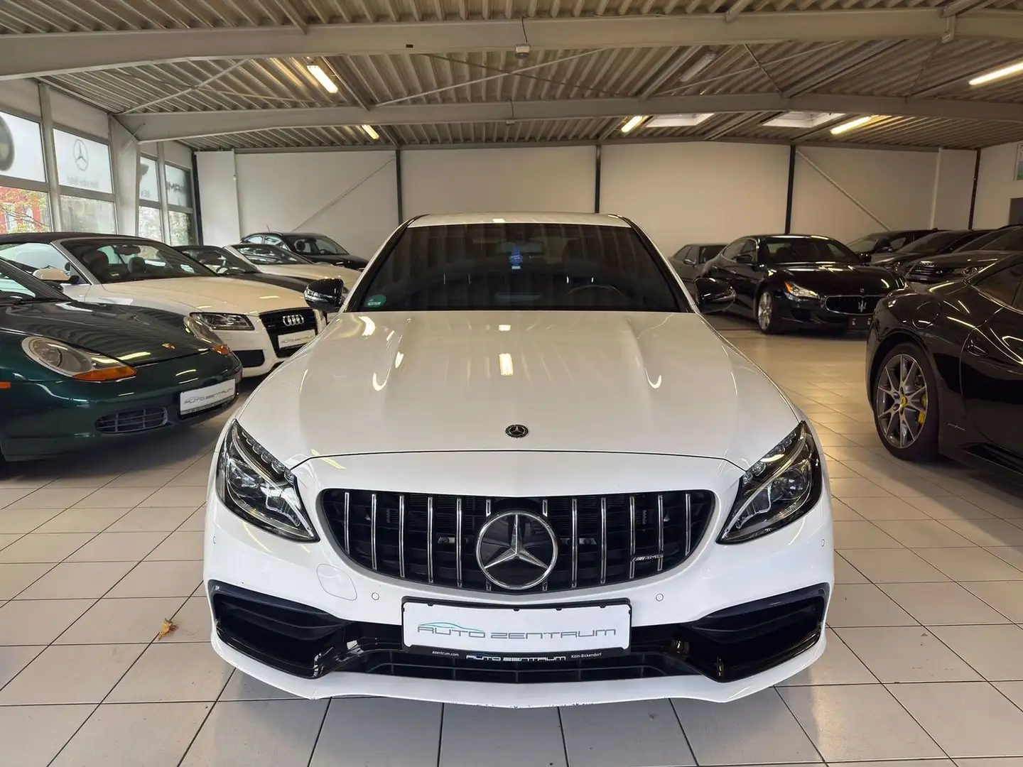Mercedes-Benz C 63 AMG Navi/ 2.Hand/ Sehr gepflegt/ 19 ZOLL Weiß - 2