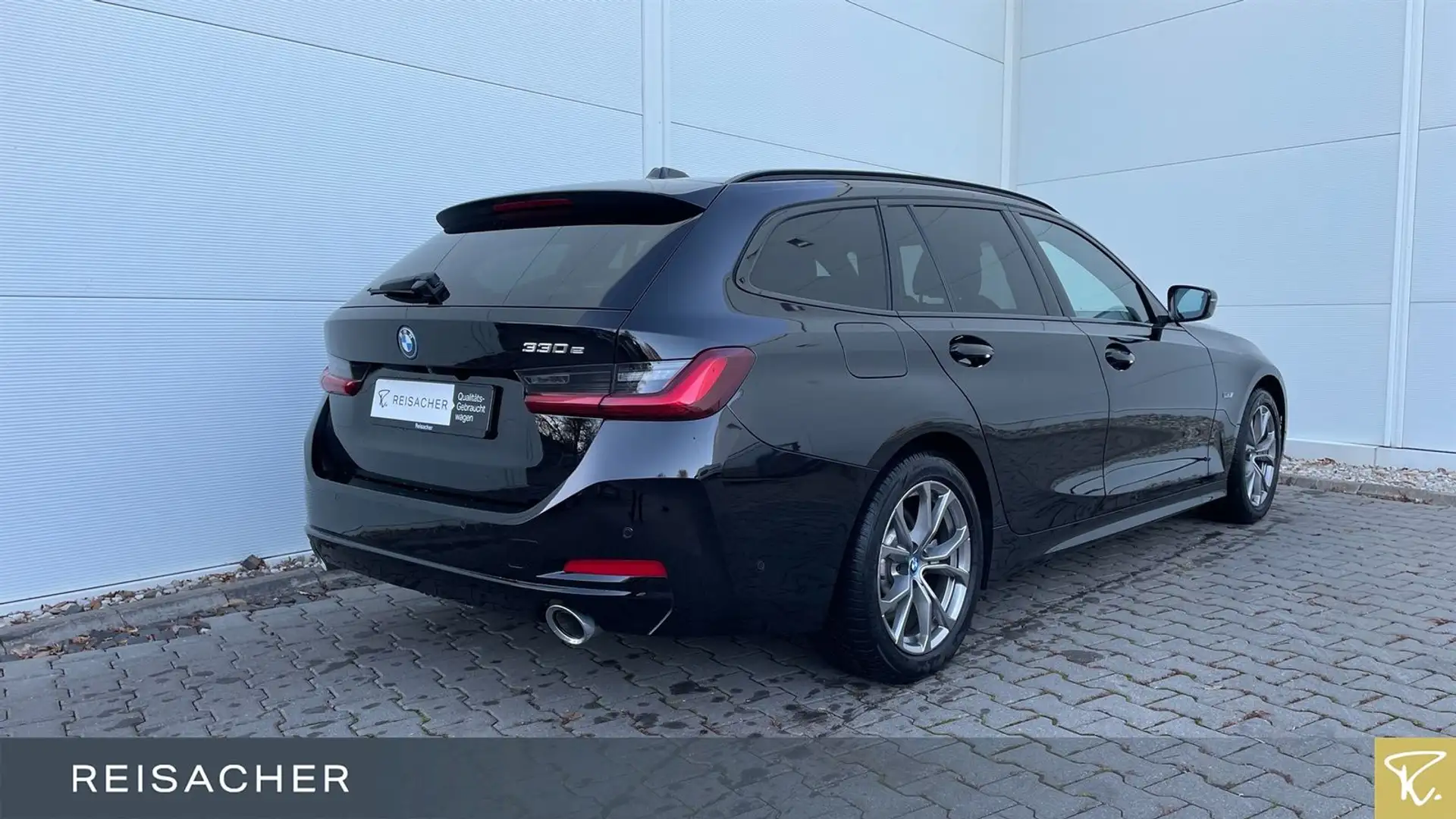 BMW 330 e Tou LCPro.HuD,RFK,AHK,adLED,Sp.Sitze Schwarz - 2
