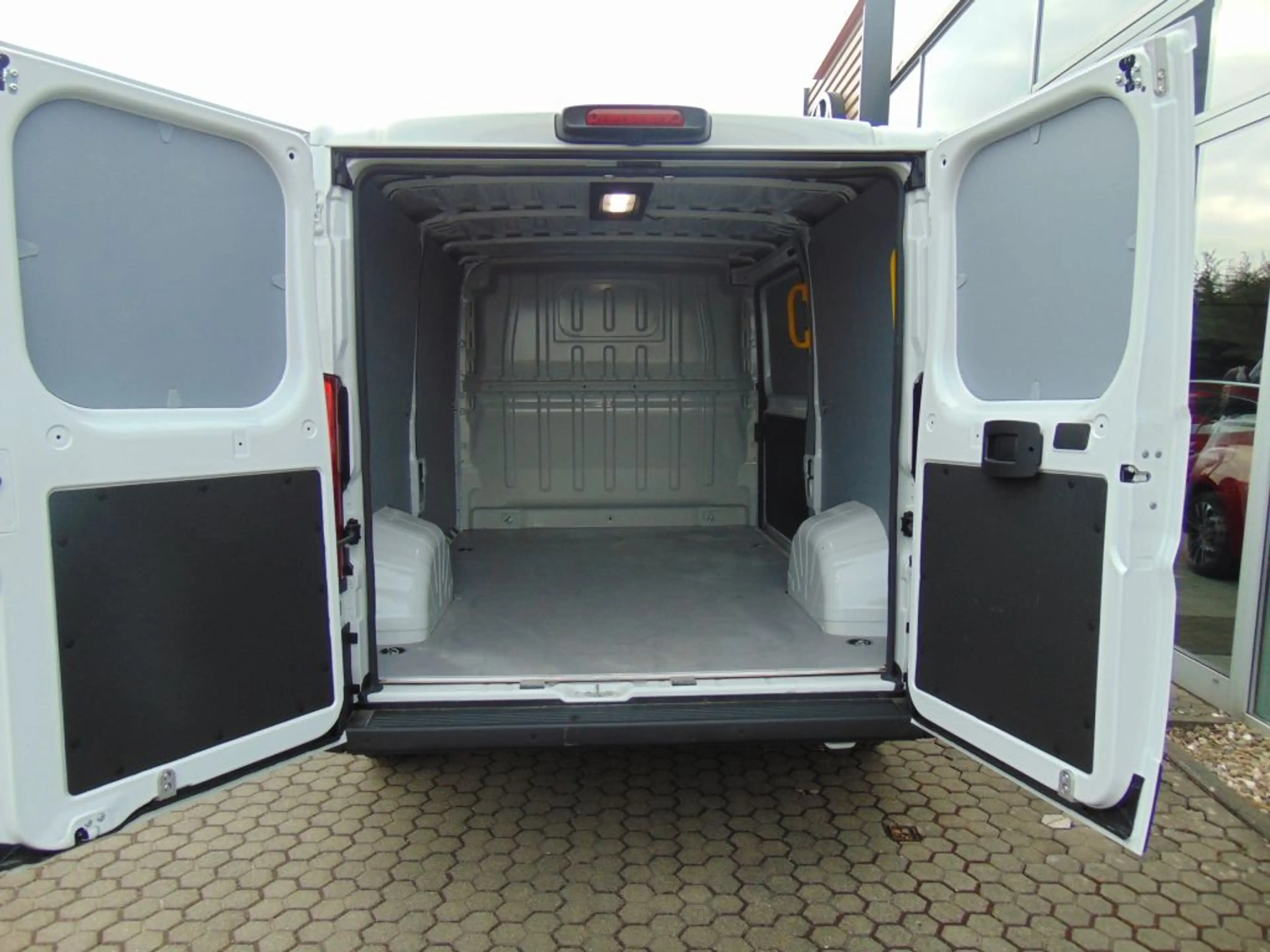 Toyota Proace Max 2.2-l-D 33 L2H1 Work *SOFORT VERFÜGBAR* — photo 8