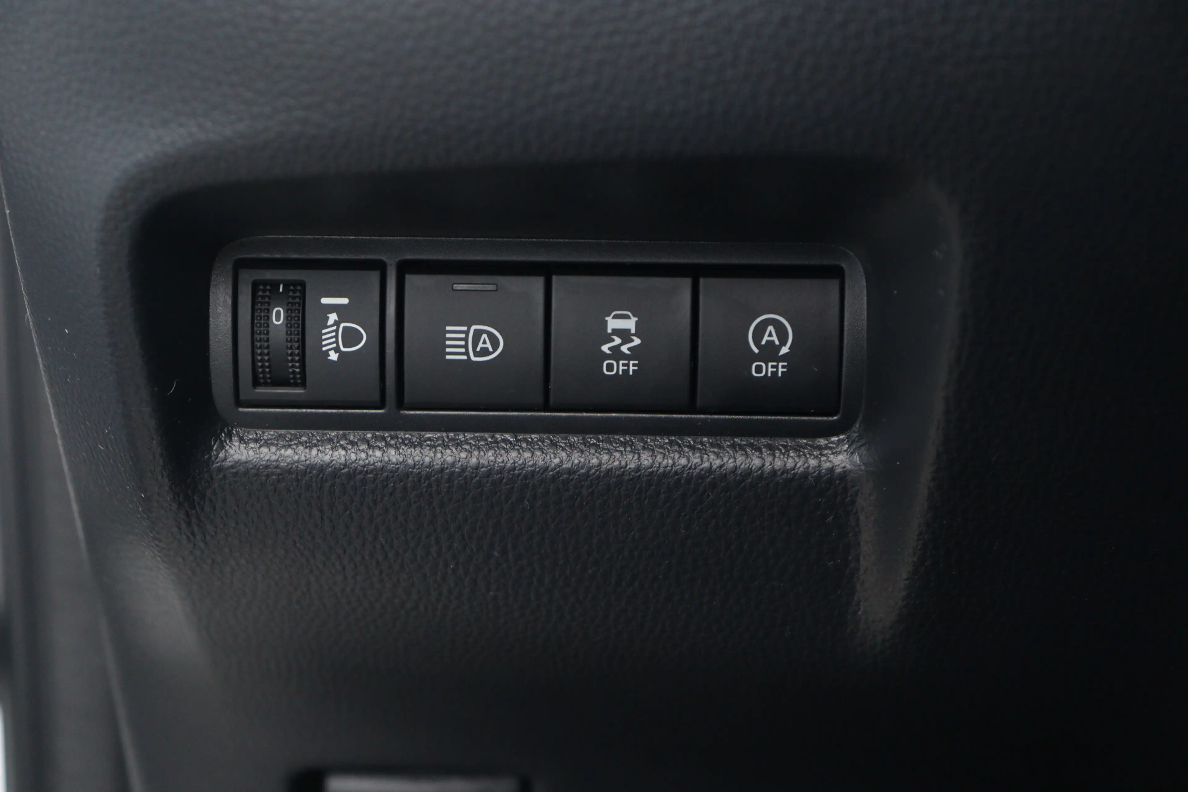 Toyota Aygo X 1.0 VVT-i S-CVT Play | Camera | 17 Inch | All Seas — photo 17