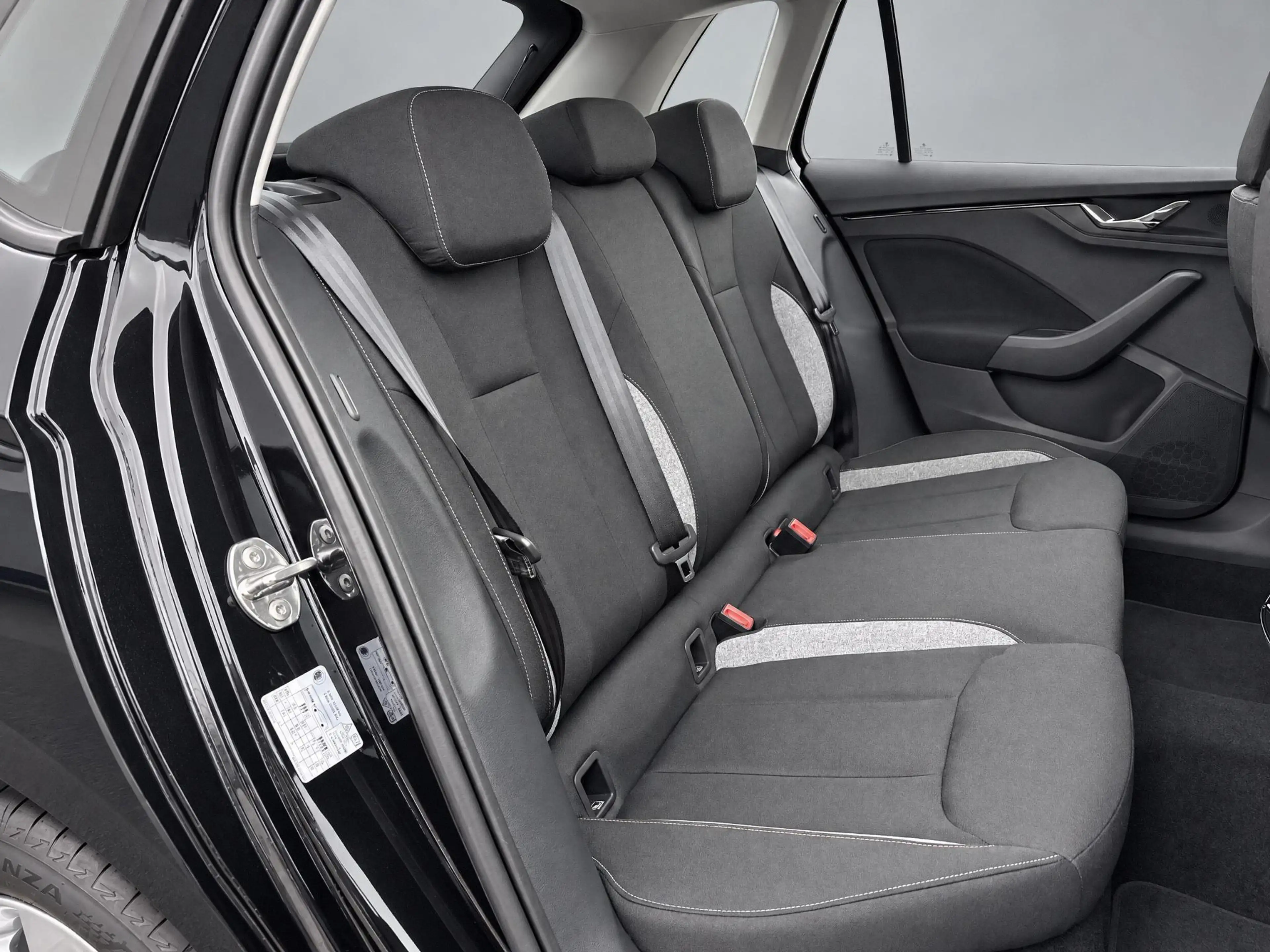Skoda Kamiq Selection 1.0 TSI 85 kW / 115 PK SUV 6 versn. Hand — photo 12