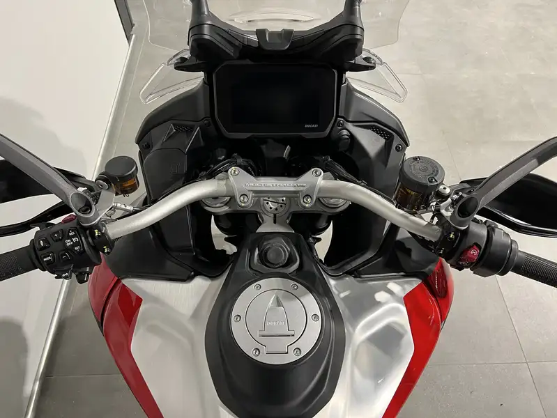 Ducati Multistrada V4 - foto 6