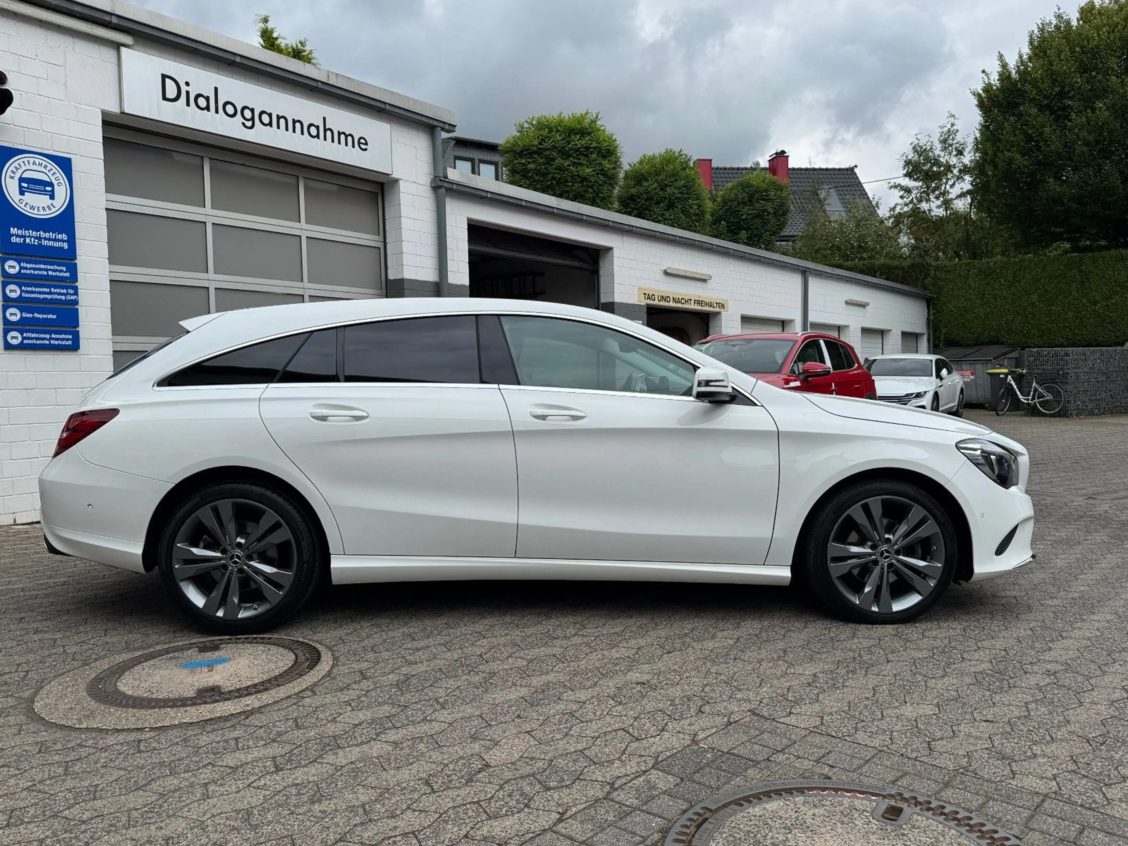Mercedes-Benz CLA 180 CLA 180 DCT Shooting Brake|AHK|Navi|SHZ|LED|Kame — photo 4