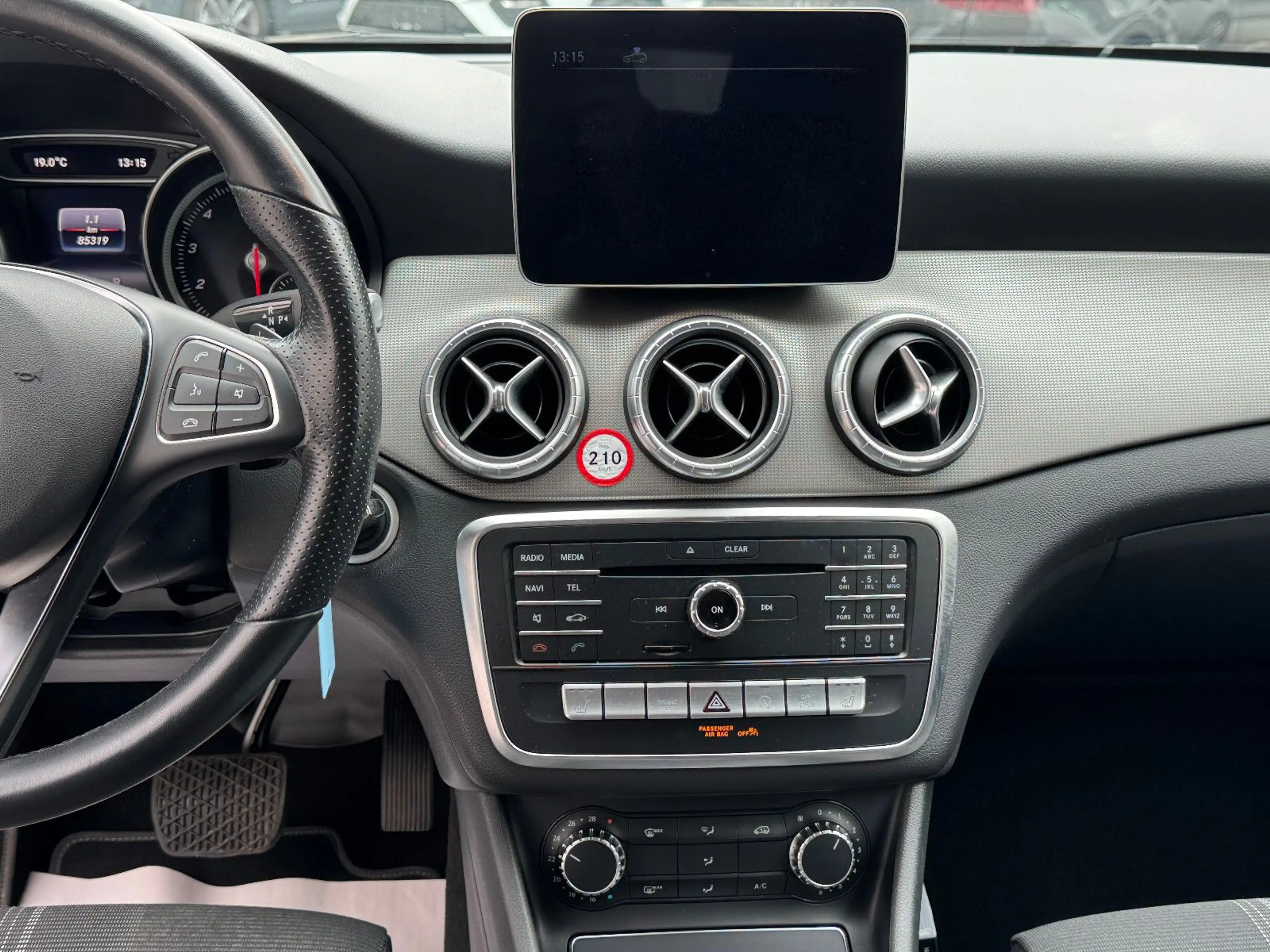 Mercedes-Benz CLA 180 CLA 180 DCT Shooting Brake|AHK|Navi|SHZ|LED|Kame — photo 14