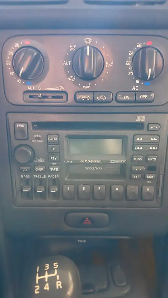 Volvo V70 2.4, foto 12