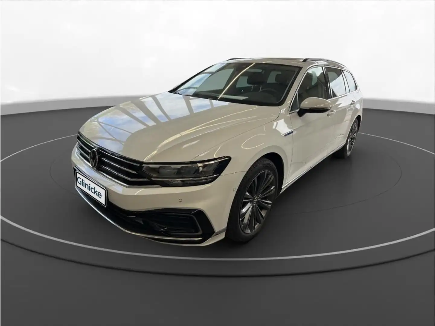 Volkswagen Passat Variant GTE 1.4 TSI Hybrid Pano LED LM 18" Navi RF Weiß - 1