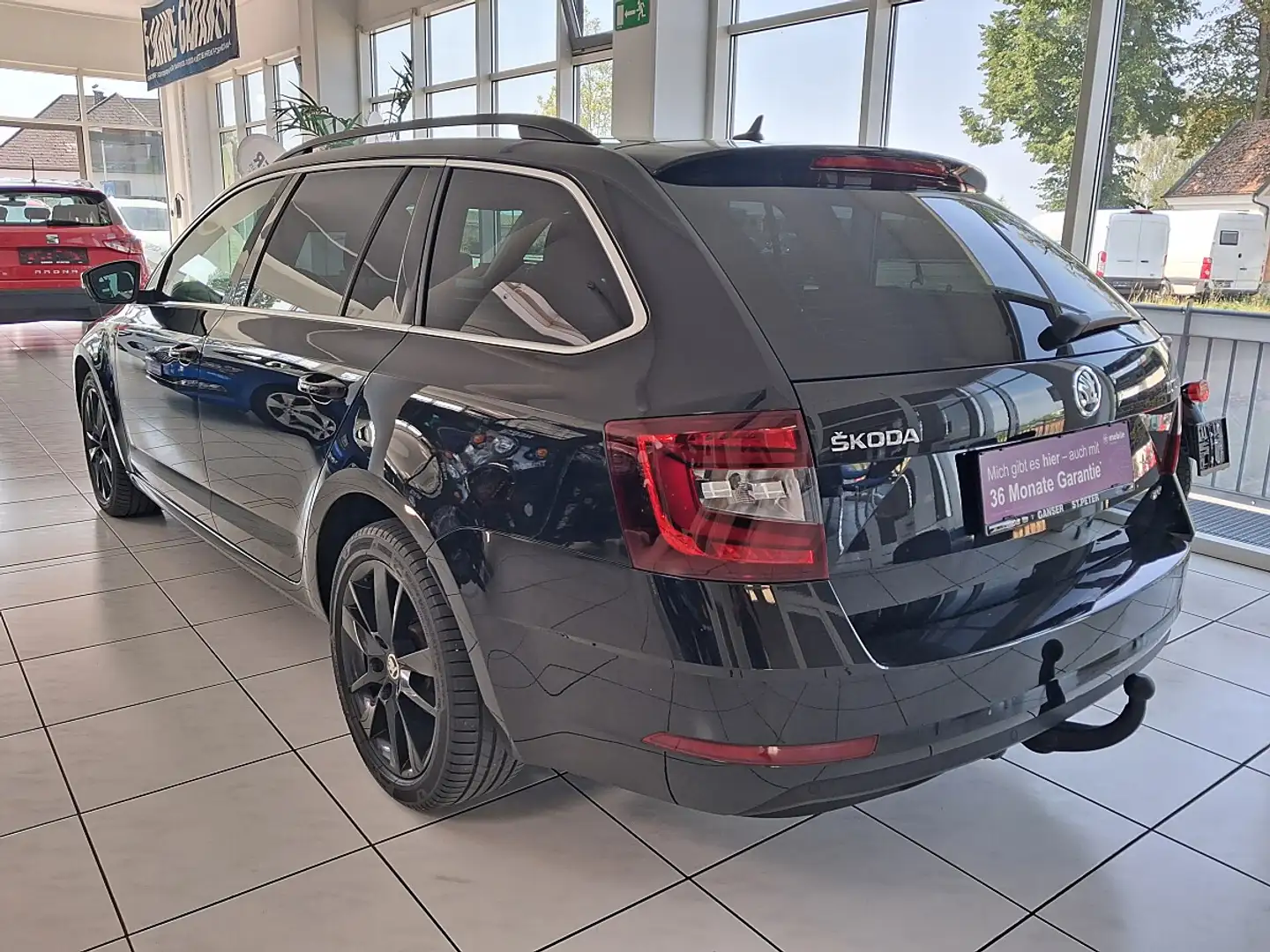 Skoda Octavia Combi 2,0 Style Limited TDI 4x4 DSG Schwarz - 2
