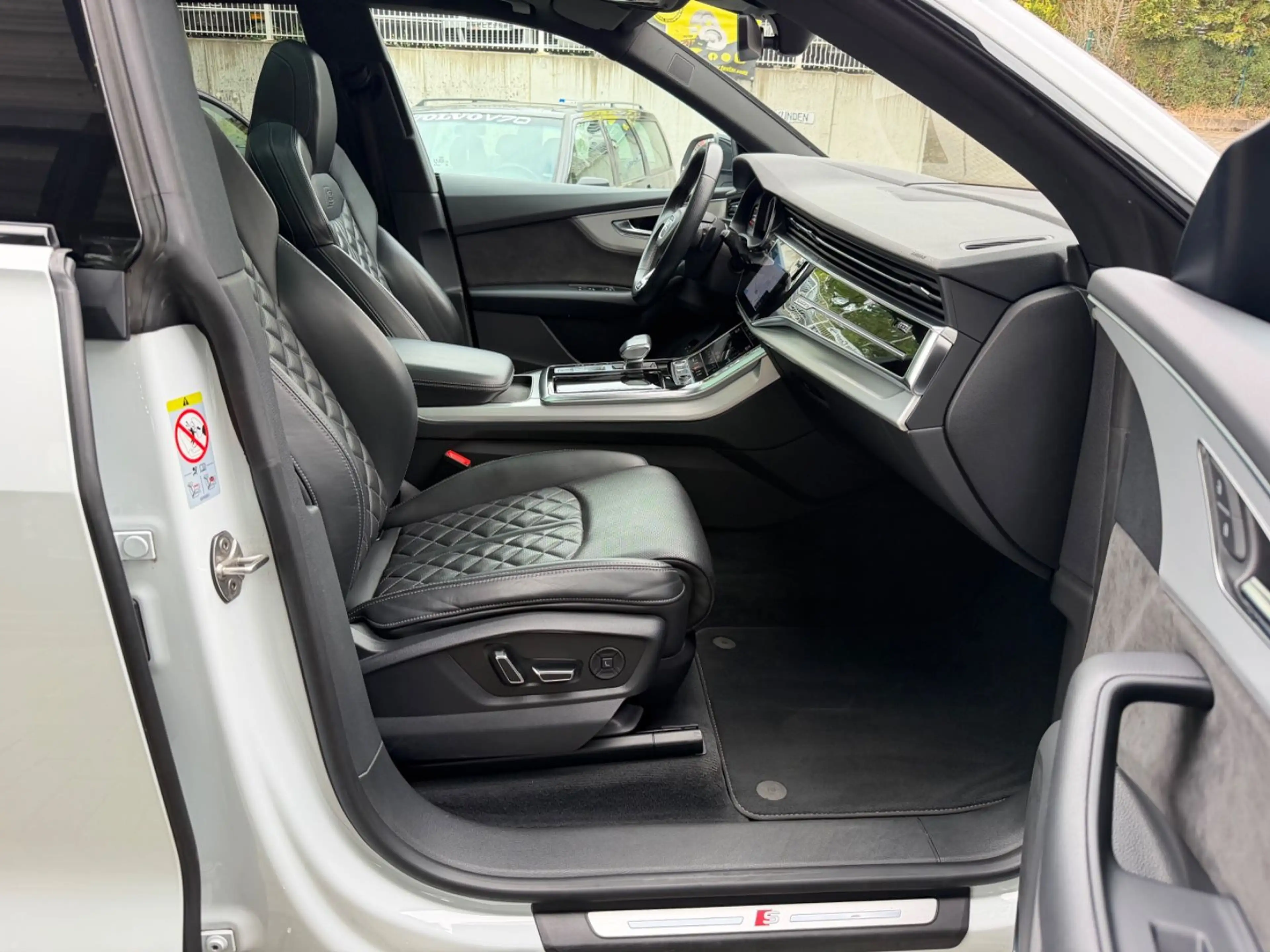 Audi Q8 60 TFSI e quattro 3 x S-Line /Matrix/Pano/AHK — photo 6
