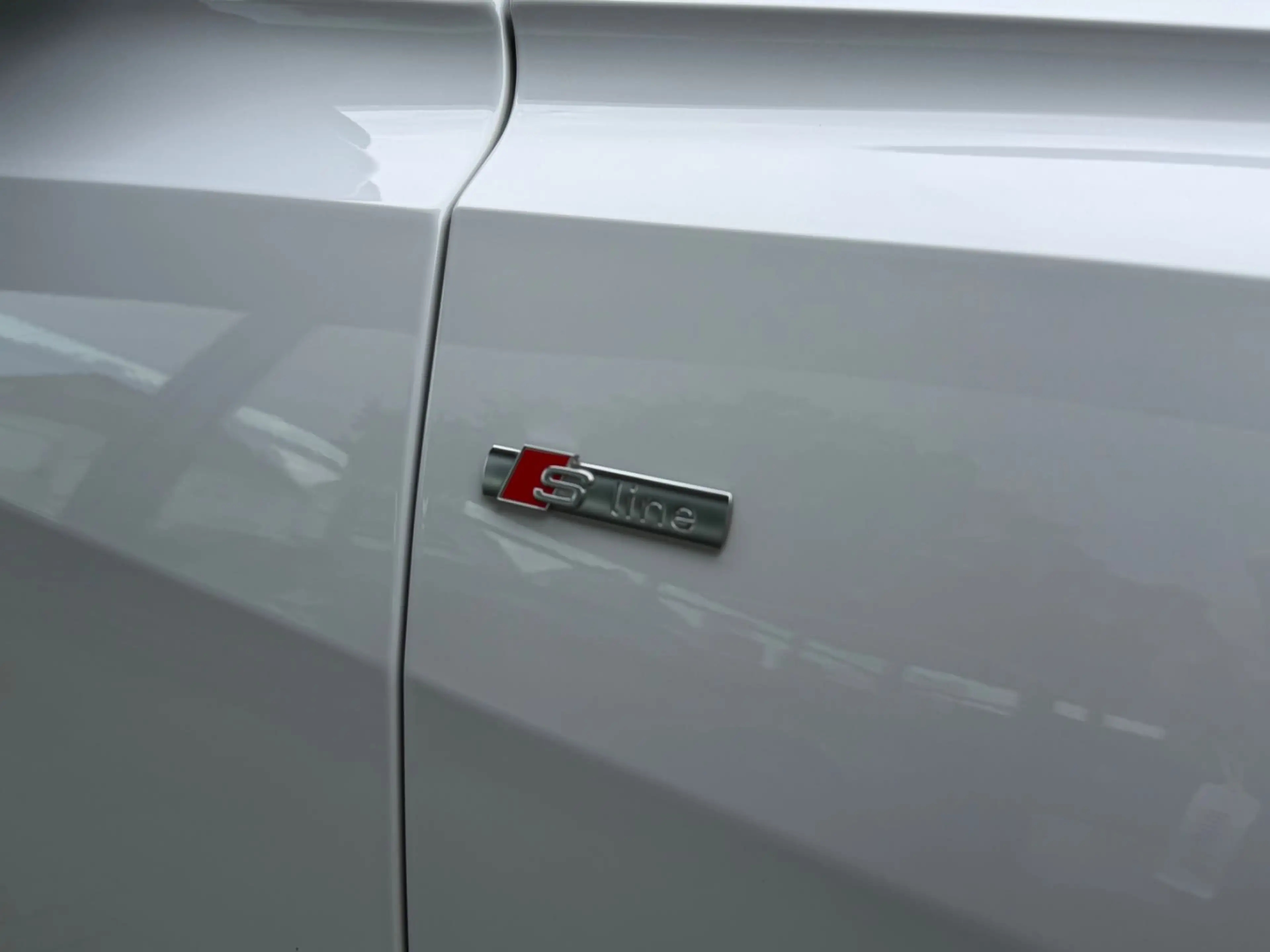 Audi Q8 60 TFSI e quattro 3 x S-Line /Matrix/Pano/AHK — photo 5