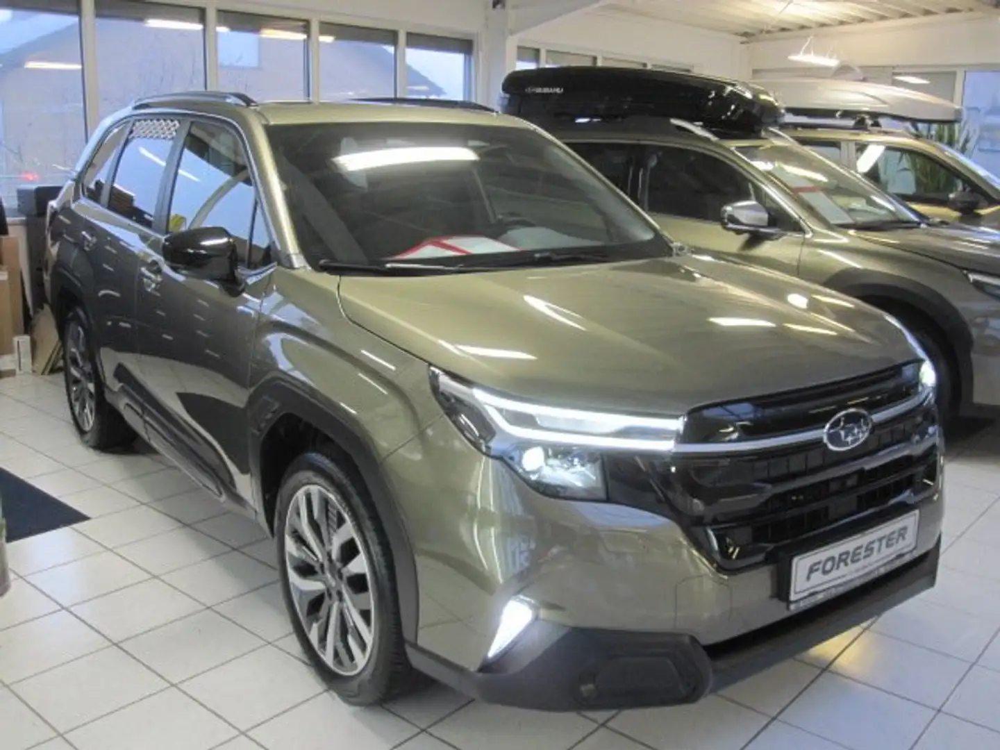Subaru Forester 2.0ie PLATINUM*4X4*NEUE FORESTER*360*5 J. GARANTIE Grün - 2