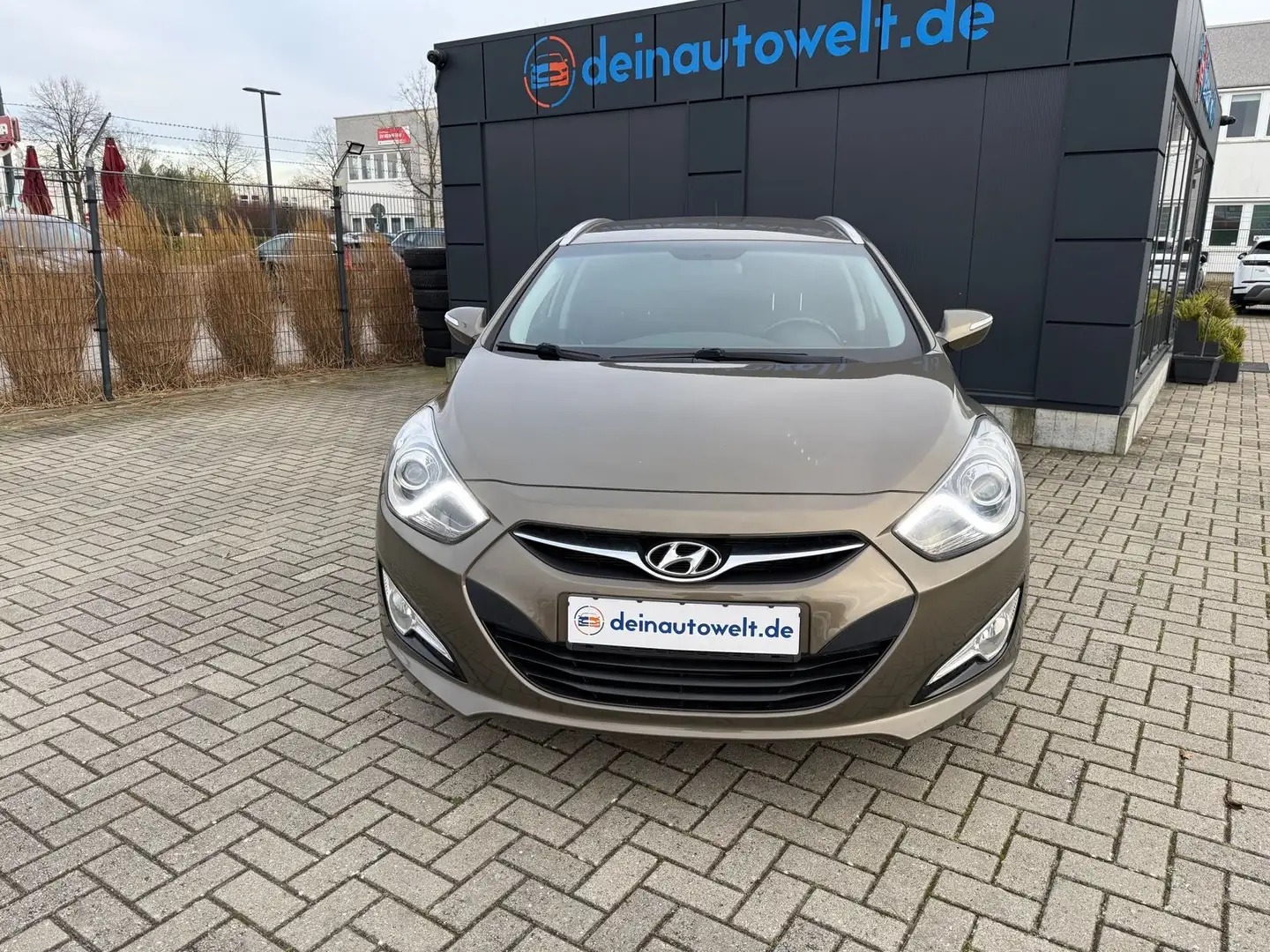 Hyundai i40 cw FIFA World Cup Edition Beige - 2