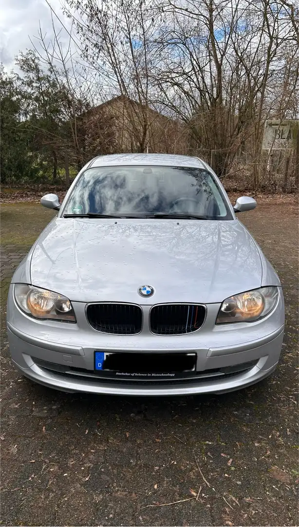 BMW 116 1er 116i Silber - 1