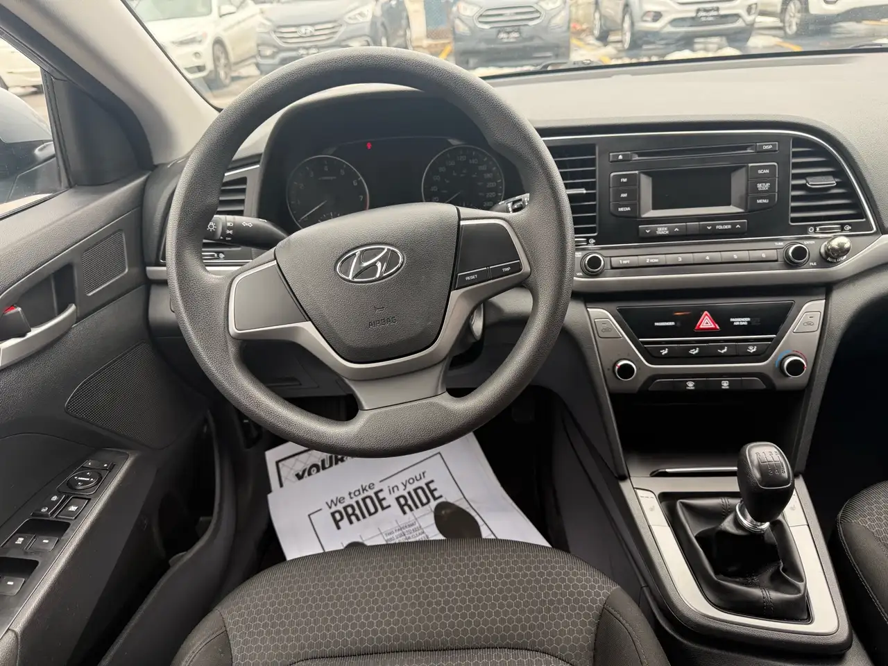 Hyundai ELANTRA снимка Hyundai ELANTRA