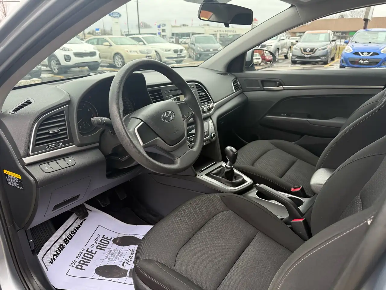 Hyundai ELANTRA снимка Hyundai ELANTRA