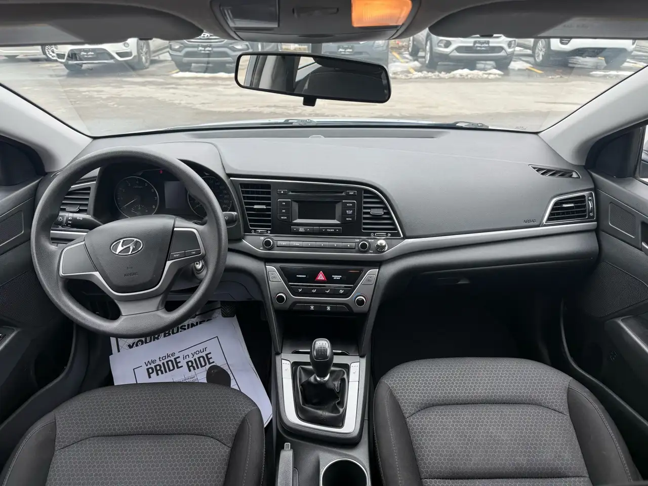 Hyundai ELANTRA снимка Hyundai ELANTRA