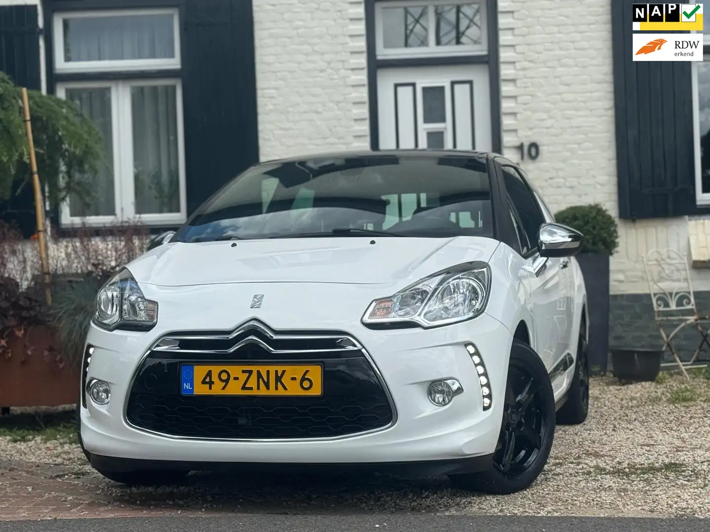 Citroen DS3 1.2 VTi Chic|Navi|Cruise|Bluetooth|91DKM!|NAP|Nett Wit - 1