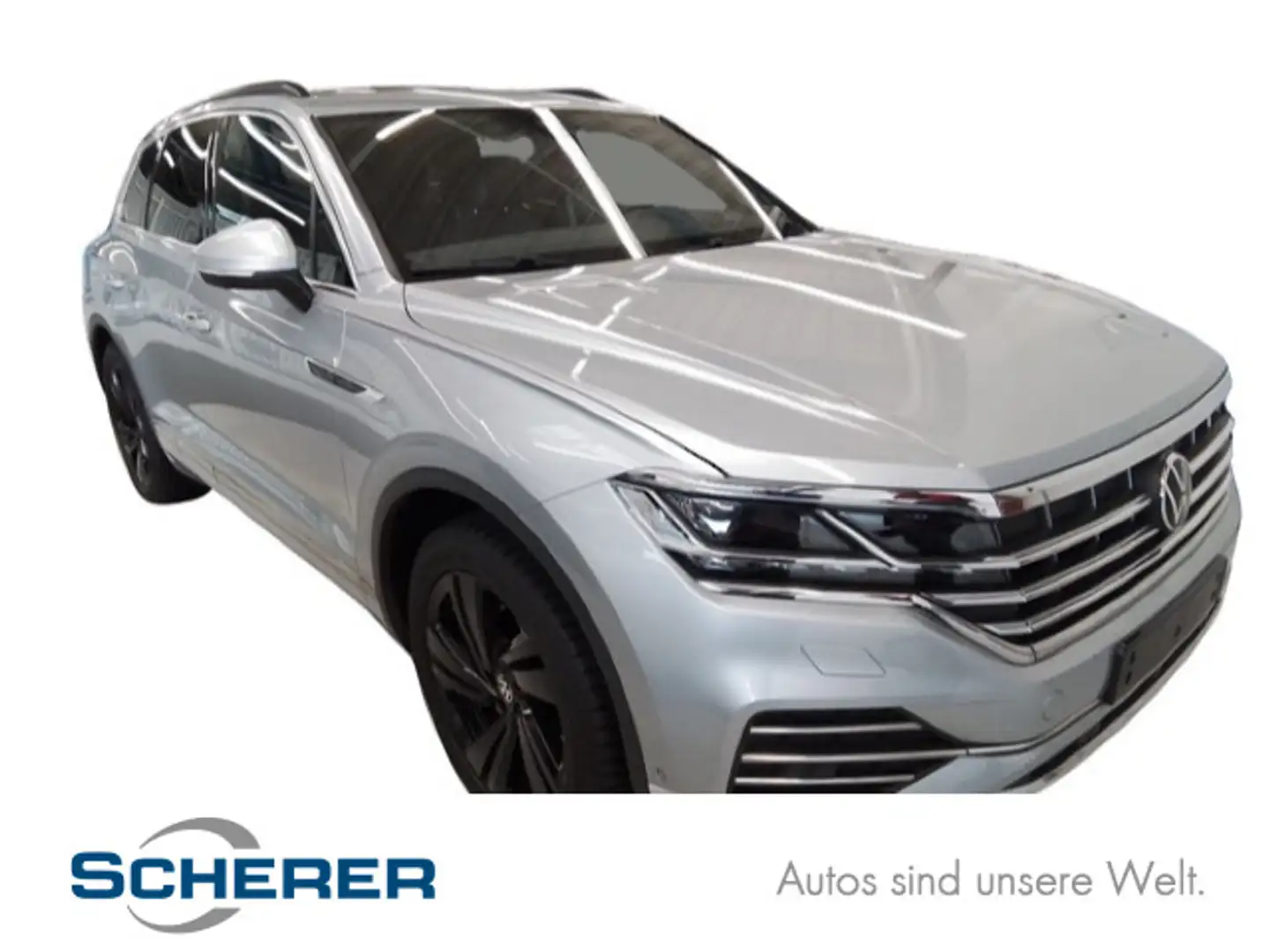 Volkswagen Touareg 3.0 TDI Elegance AHK+Pano+Luft+HuD+IQ+St Silber - 1