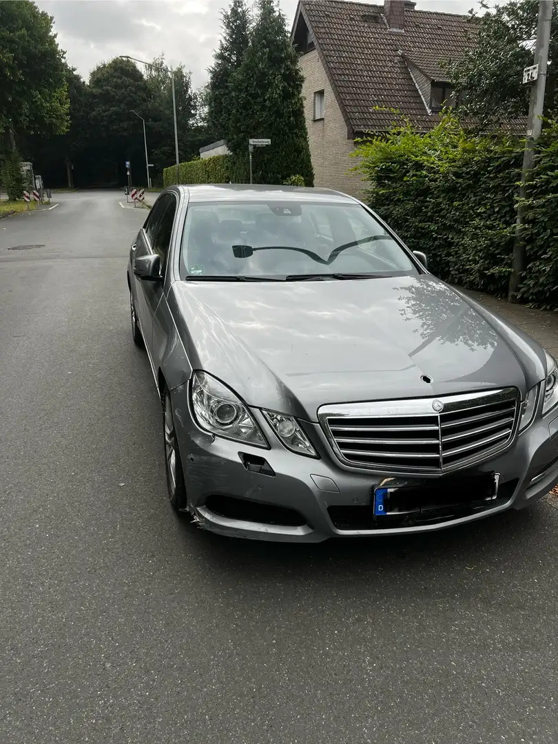 Mercedes-Benz E 220 CDI DPF BlueEFFICIENCY Automatik Avantgarde - 1