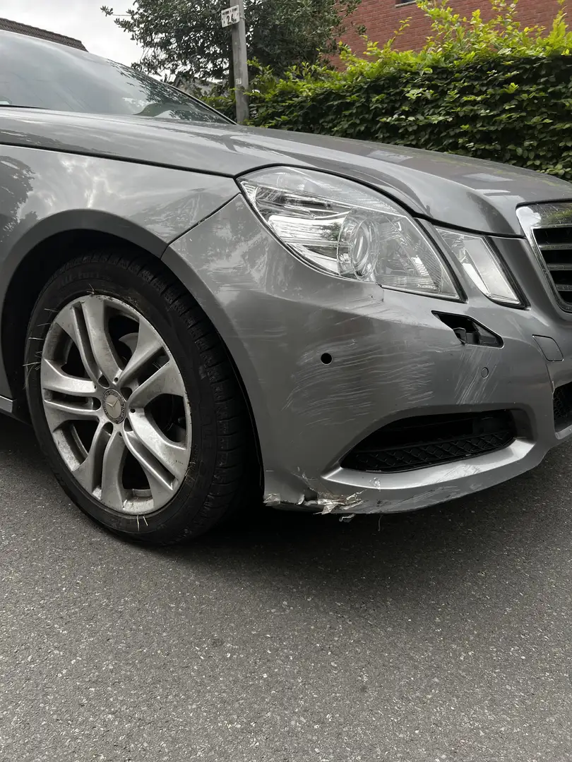 Mercedes-Benz E 220 CDI DPF BlueEFFICIENCY Automatik Avantgarde - 2