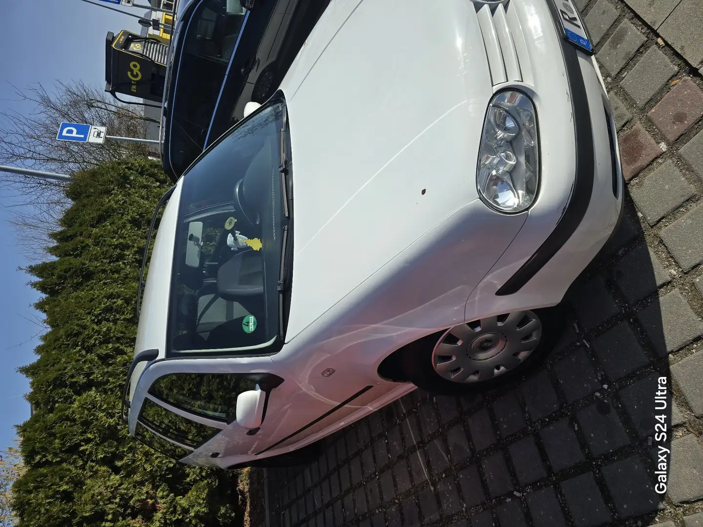 Volkswagen Golf 1.6 FSI Automatik Comfortline Weiß - 2