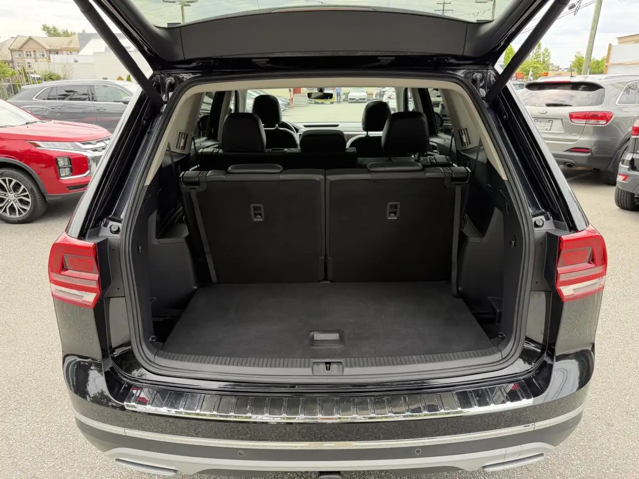 Volkswagen Atlas снимка Volkswagen Atlas