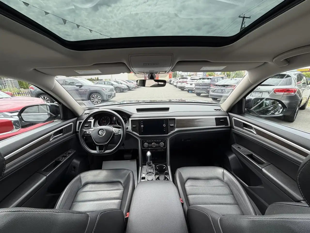 Volkswagen Atlas снимка Volkswagen Atlas