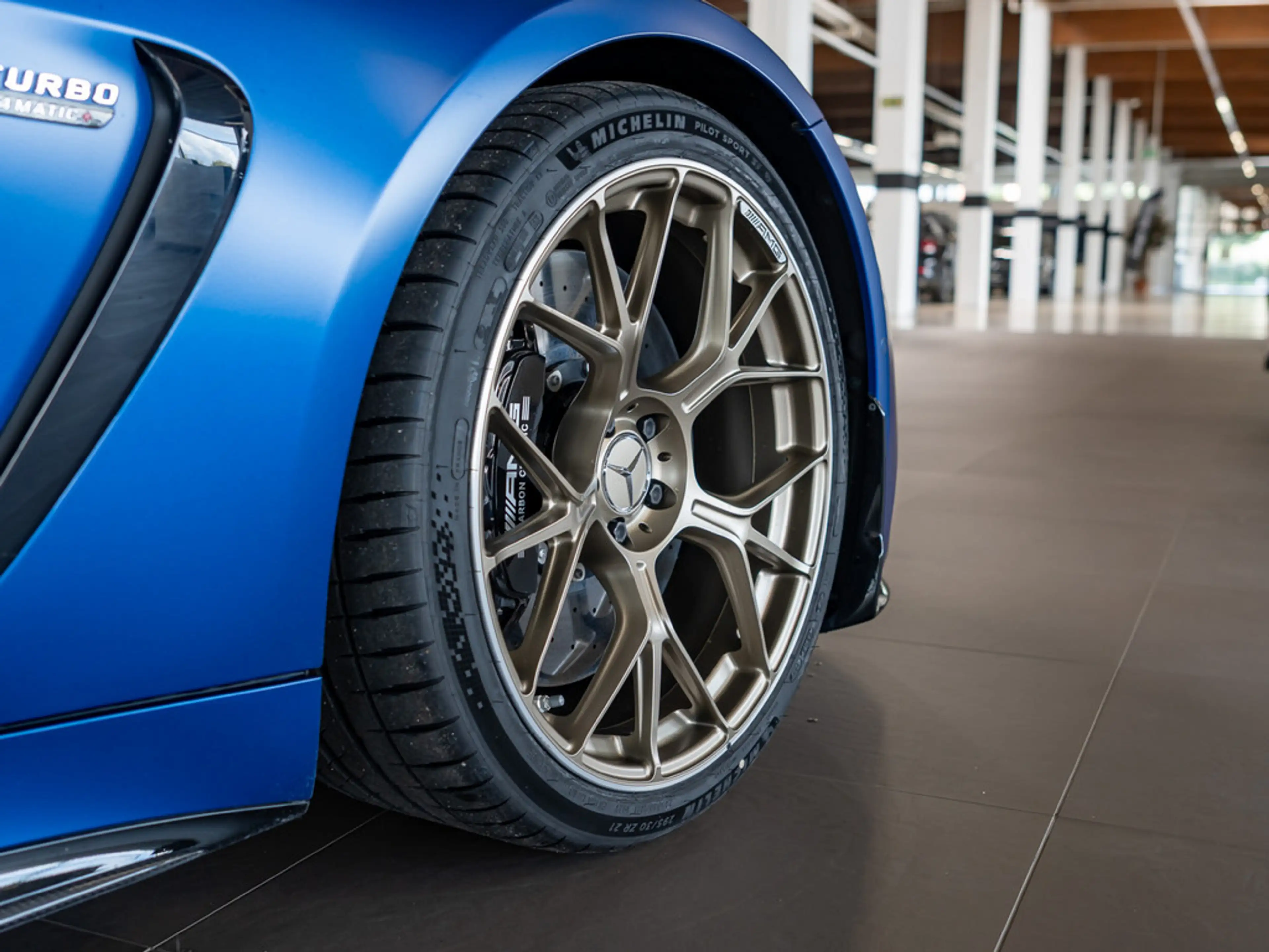 Mercedes-Benz AMG GT 63 PRO 4M+ Manufaktur Burm3D PANO HUD — photo 9