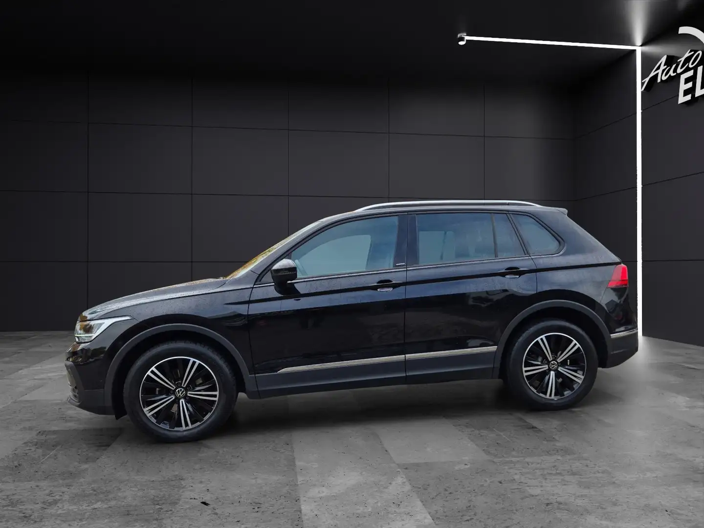 Volkswagen Tiguan TSI United DSG LED Navi AID ACC Park-Assist SH Schwarz - 2